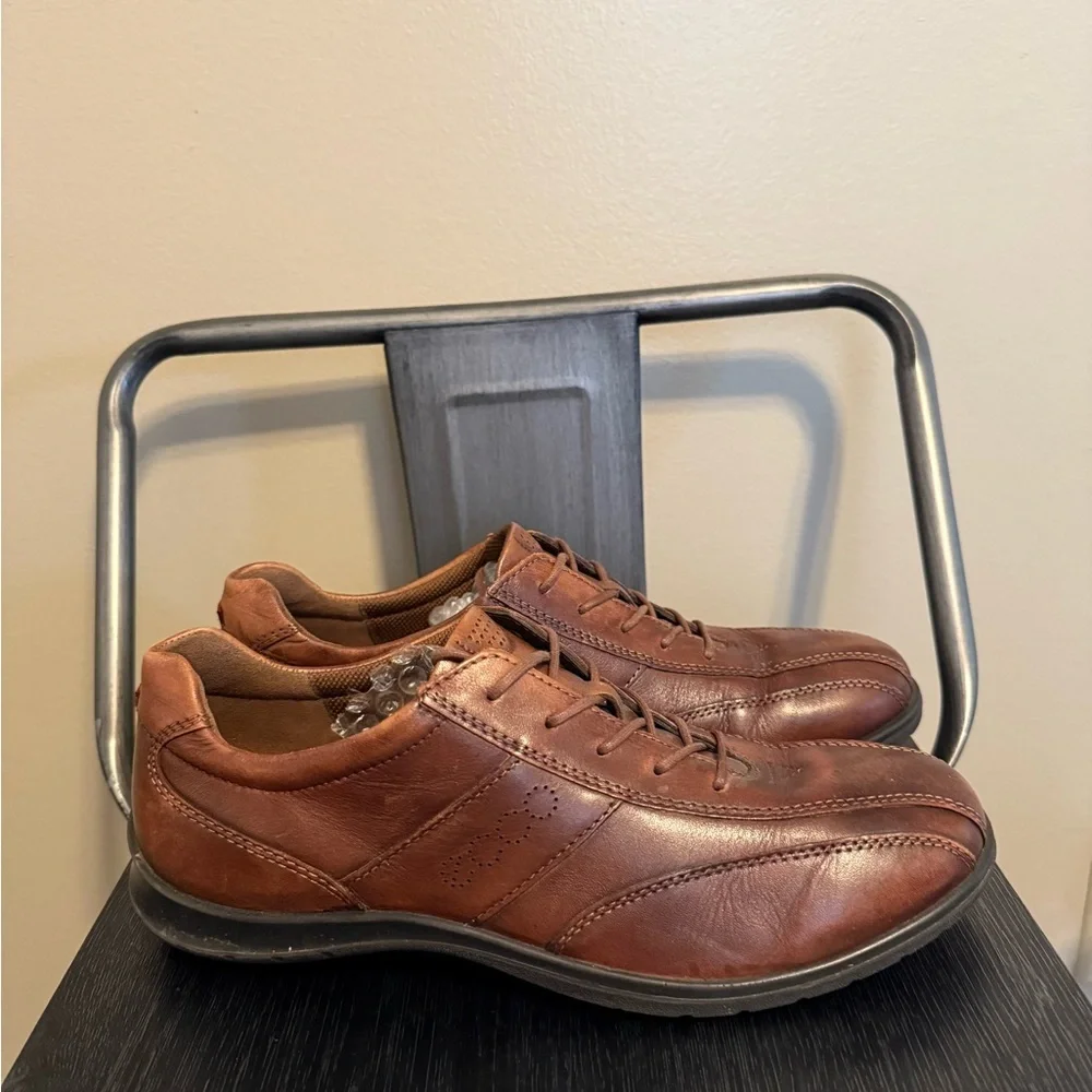 ECCO Women’s Brown Leather Leather Lace-Up Comfort Shoes – Size 39 / 8–8.5